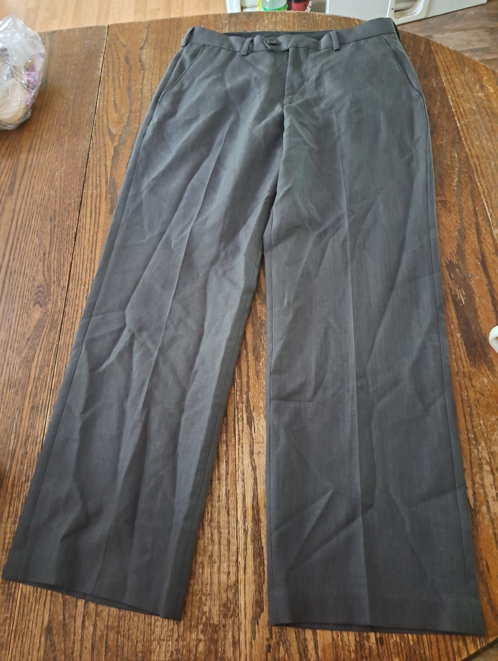 32x30 Izod Grey Flat Front Pleated Leg Dress Pants Trousers W Pockets Belt Loops